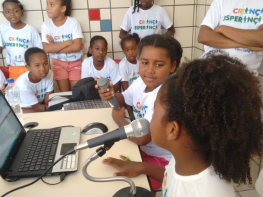 Crianças e Adolescentes da comunidade de Jitaí participam de oficina de programação radiofônica