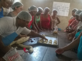 Mulheres rurais aprendem mais sobre a qualificação da produção e elaboração de novos produtos