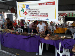 Visite em Feira de Santana a Feira Solidária de Empreendimentos Econômicos Solidários