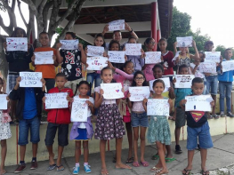 Crianças e adolescentes participam de oficina de educomunicação